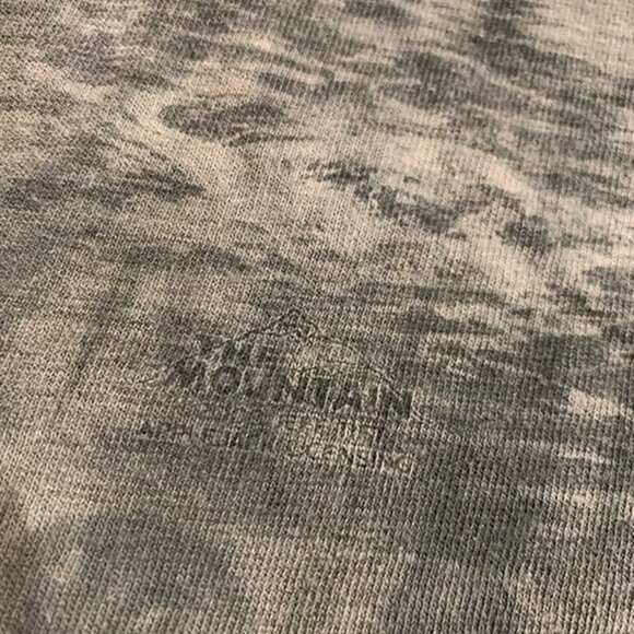 The Mountain Deer Buck Drinking From Lake T-Shirt Men's Medium M Tie Dye Forest - Picture 3 of 3